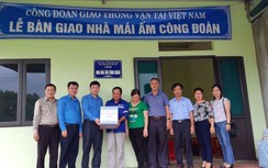 Hàng trăm triệu đồng hỗ trợ người lao động GTVT trong Tháng Công nhân