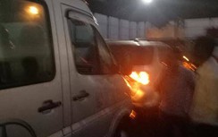 Ô tô 7 chỗ lao xuống sông khi qua phà: 3 người thoát chết