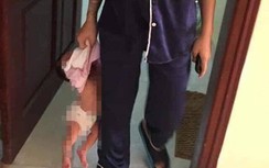 Truy tìm mẹ trẻ xăm trổ xách con nhỏ vài tháng tuổi lủng lẳng trên tay