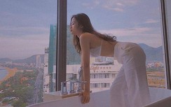 Đông Nhi khiến fan "lóa mắt" khi tung ảnh nóng bỏng trong nhà tắm