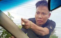 Vụ giang hồ xăm trổ vây xe công an: Bắt thêm nghi can Tuấn "nhóc"