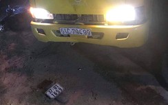 Va chạm với xe tải, người đàn ông bị thương nặng