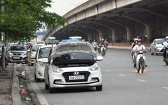 Chùm ảnh: Bát nháo dừng đỗ, đón trả khách quanh bến xe Mỹ Đình