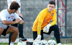 Văn Lâm toả sáng giữa lúc Xuân Trường dự bị "dài cổ"