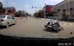 Video: Thanh niên suýt mất mạng vì một mình “cân” cả tuyến đường