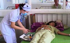 Mâu thuẫn vặt, nữ sinh bị bạn cùng bàn đâm trước kỳ thi THPT Quốc gia
