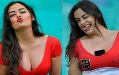 Nữ CĐV "nghiện" khoe ngực "đại náo" khán đài Copa America
