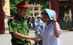 Đến nhà đánh thức, đưa học sinh ngủ quên đến điểm thi