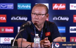 Hé lộ mức lương "mềm" ấn tượng của HLV Park trong 2 năm ở Việt Nam