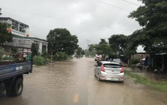Đường Hồ Chí Minh qua Kon Tum bị ngập lụt cục bộ do mưa lớn
