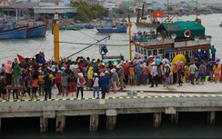 Lật tàu ở biển Ninh Thuận: Đã tìm thấy thi thể 4 ngư dân mất tích