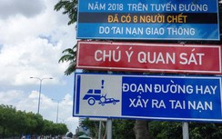 Biển báo lạ cảnh báo TNGT chết người trên đại lộ Mai Chí Thọ