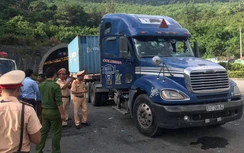 Thanh niên nghi ngáo đá gây tai nạn liên hoàn trong hầm Hải Vân