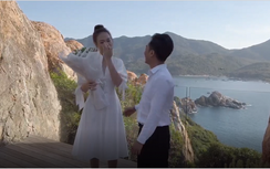 Đàm Thu Trang xúc động rơi nước mắt khi được Cường Đô La cầu hôn