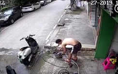 Video: Cận cảnh pha tự cứu mình của người đàn ông bị điện giật