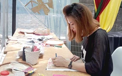 Ông chủ khuyết tật vật vã khởi nghiệp từ vải vụn