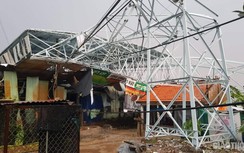 Lốc xoáy làm sập và tốc mái hơn 200 căn nhà ở Long An, 2 người bị thương