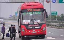 Cắm biển cấm dừng, đỗ trên quốc lộ để ngăn tai nạn giao thông