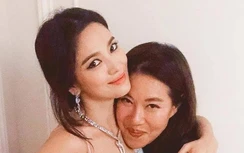 Chỉ mỉm cười sau khi ly hôn, Song Hye Kyo đã hứng rổ "gạch đá"