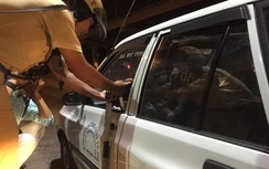 CSGT kiểm tra nhanh, tài xế xe con bị giữ ôtô 7 ngày, tước bằng lái 2 tháng