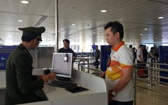 Đề nghị cấm bay một hành khách dùng giấy tờ giả