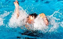 Hai anh em ruột ở Nghệ An chết đuối dưới ao thương tâm