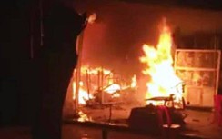 Nghi kẻ lạ ném bom xăng, một phụ nữ ở Nghệ An bị bỏng nặng