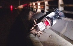 Bắc Giang: Nghi án thanh niên say rượu tự lao xe vào thành cầu