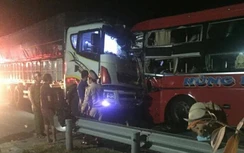 Nóng: Xe khách gây tai nạn liên hoàn, 1 người chết, 12 người bị thương