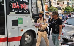 CSGT Hà Nội mỗi ngày bắt phạt cả ngàn vi phạm mũ bảo hiểm