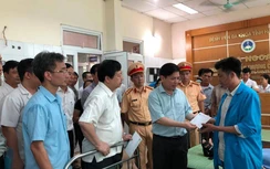 Bộ trưởng GTVT thăm nạn nhân bị thương vụ tai nạn thảm khốc ở Hải Dương