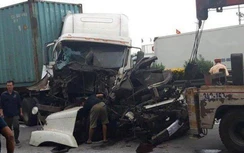 Lại TNGT trên QL5 qua Hải Dương: Xe container bất ngờ nổ lốp, đâm xe khác