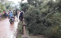 Tìm thấy người mẹ trẻ bị lũ cuốn trôi khi đi mua thuốc cho con