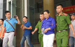 Bị tuyên 4 năm tù, Hưng “kính” tươi cười rời toà, nữ bị hại vẫn thấy bất an