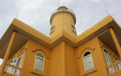 Khám phá ngọn hải đăng trên đảo tiền tiêu Cồn Cỏ