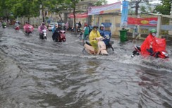 Hà Nội lập đường dây nóng thông tin sự cố hố ga, điểm úng ngập