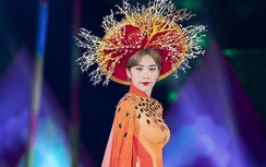 Nam Em gây tranh cãi vì độ "hài hước" khó đỡ ở Miss World Vietnam