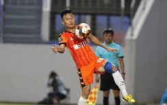 “Cơn lốc đường biên” trở lại, Quang Hải bị “đe dọa”