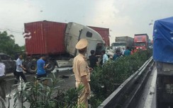 Video: Thêm xe container gặp tai nạn "gãy cổ" trên quốc lộ 5