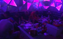 Đột kích quán karaoke lúc 2h sáng, phát hiện 55 đối tượng dương tính ma túy