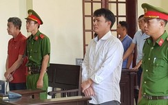 Vụ “nhà báo” tống tiền CSGT: Đề nghị mức án 9-10 năm tù cho mỗi bị cáo