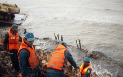 Cà Mau trực 24/24 ứng phó khẩn cấp với sạt lở đê biển Tây