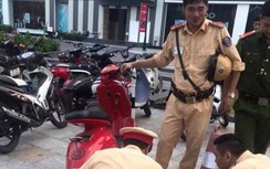 Phạt 7,5 triệu đồng cô gái miêu tả CSGT "như ruồi bu": Luật sư nói gì?