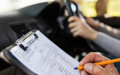 Các công ty bảo hiểm đánh giá phụ nữ lái xe an toàn hơn nam giới