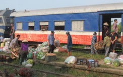 Chùm ảnh: Trải nghiệm tàu chợ Yên Viên - Hạ Long như... thời bao cấp