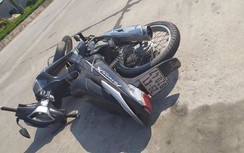 Xe máy tông ô tô cẩu tự hành, một nam thanh niên tử vong