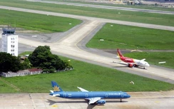 Xuống cấp nghiêm trọng, đường cất hạ cánh Nội Bài đối diện nguy cơ đóng cửa
