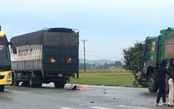 Xe tải cuốn xe máy vào gầm, 1 người tử vong