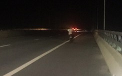 Cầu gần 3.000 tỷ mất an toàn vì đèn chiếu sáng hoạt động nửa vời