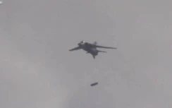 Video: Cảnh đoàn xe hộ tống của Thổ Nhĩ Kỳ bị Không quân Syria tấn công